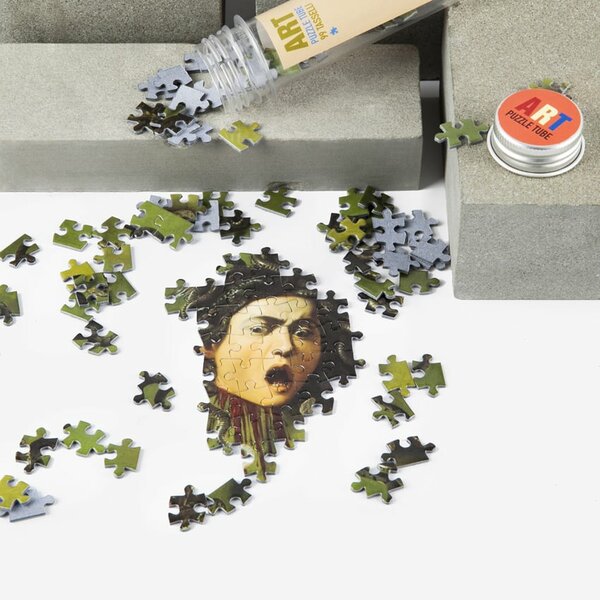 Featured image of Medusa Puzzle Tube