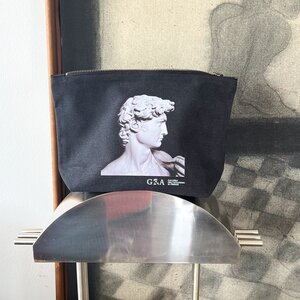 Featured image of David pochette