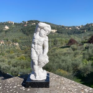Immagine in evidenza di Prigione Barbuto di Michelangelo